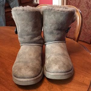 Short Button Ugg boots